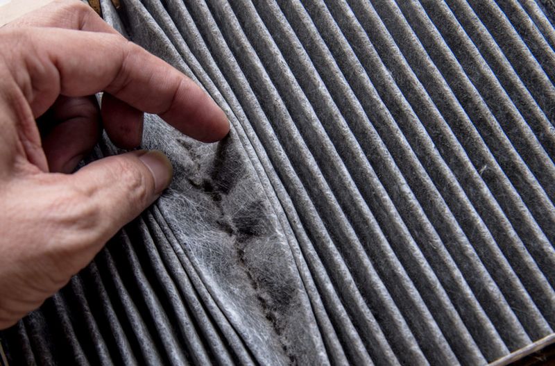 Clean and dirty HVAC air filters